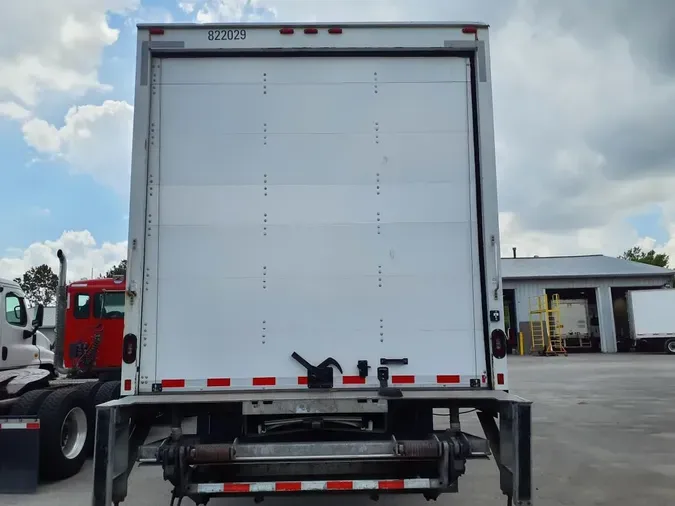 2018 FREIGHTLINER M2 106