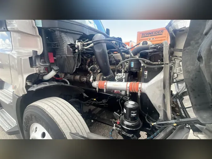 2025 Freightliner Cascadia 126d5f37a98a21b96267de931208c01f96a