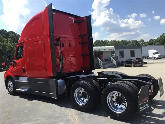 2021 FREIGHTLINER CASCADEVO1