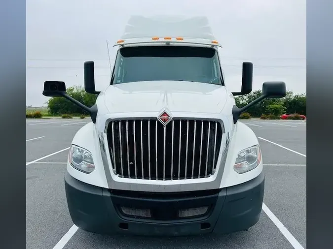 2019 International LT625