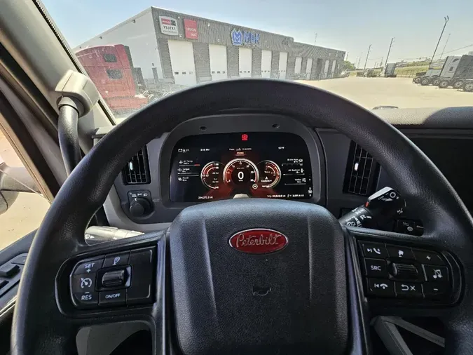 2023 PETERBILT 579