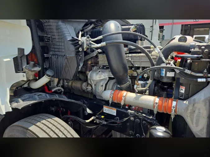 2022 Freightliner Cascadia 126