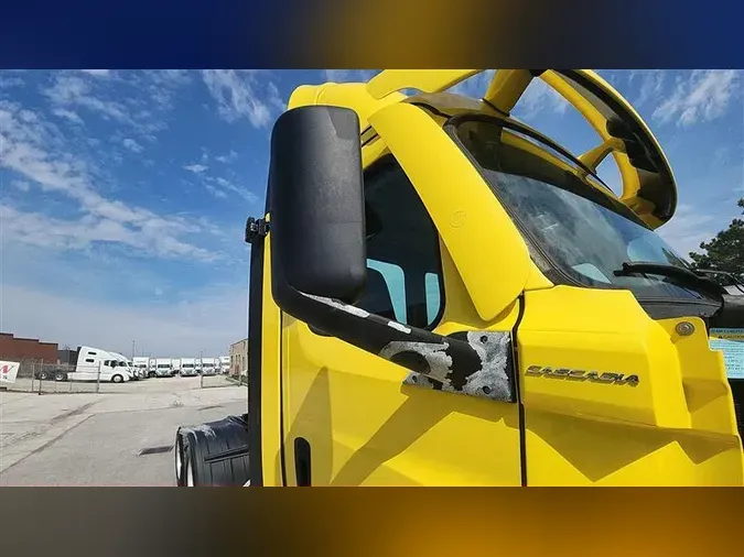 2021 FREIGHTLINER CA126