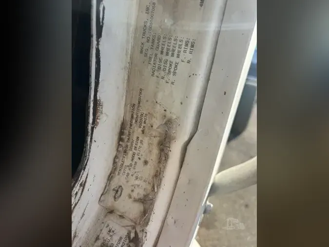 2006 MACK GRANITE CV713