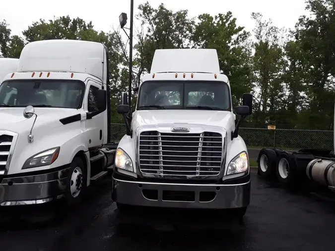 2019 FREIGHTLINER CASCADIA 125