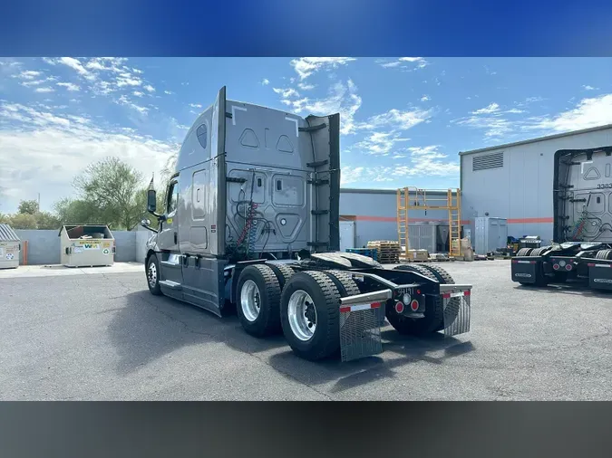 2023 Freightliner Cascadia