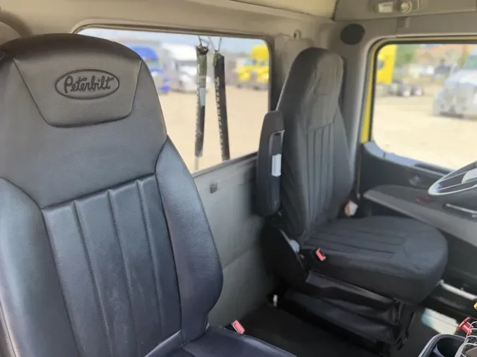 2022 Peterbilt 579