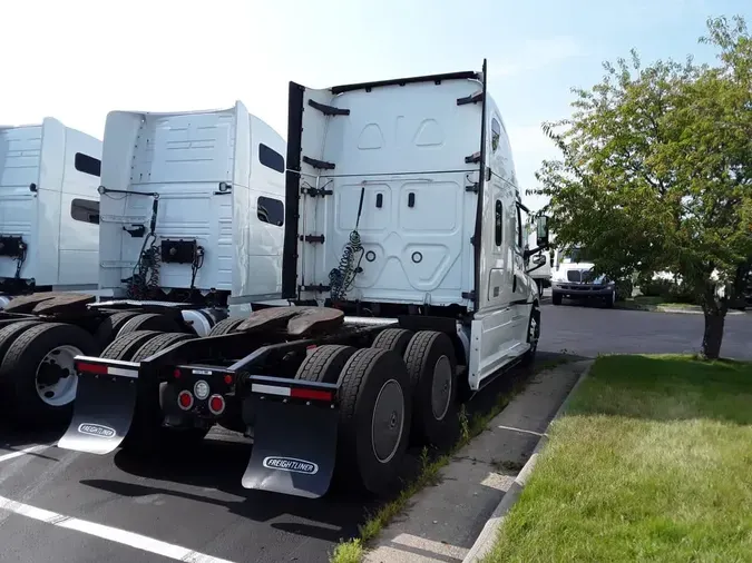 2020 FREIGHTLINER NEW CASCADIA PX12664