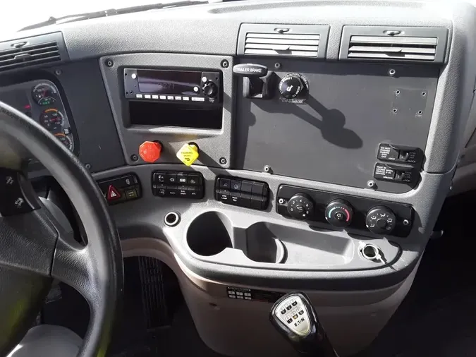2020 FREIGHTLINER/MERCEDES CASCADIA 125