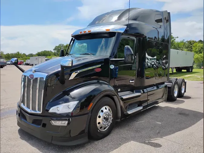 2023 Peterbilt 579d60b5899f8f4953b1f45042665f3741b