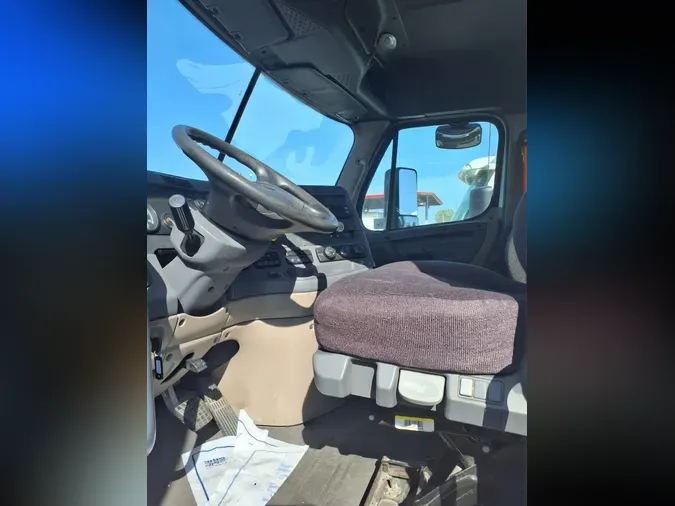 2018 FREIGHTLINER CASCADIA 125