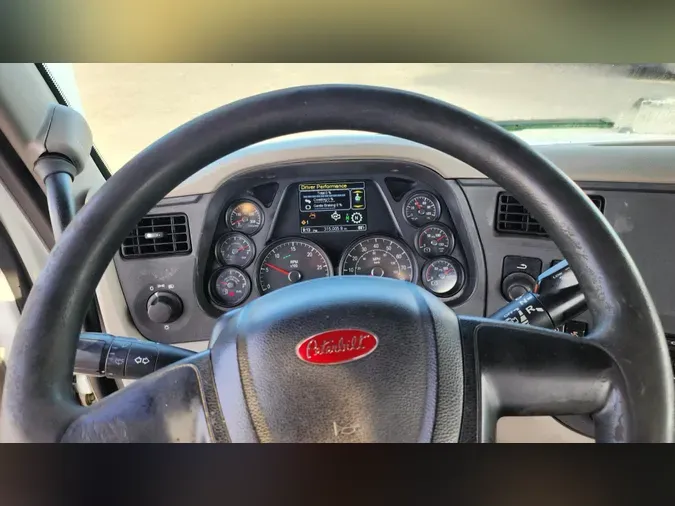 2020 Peterbilt 579d613ae930264f1725d63a013cbc48b7b
