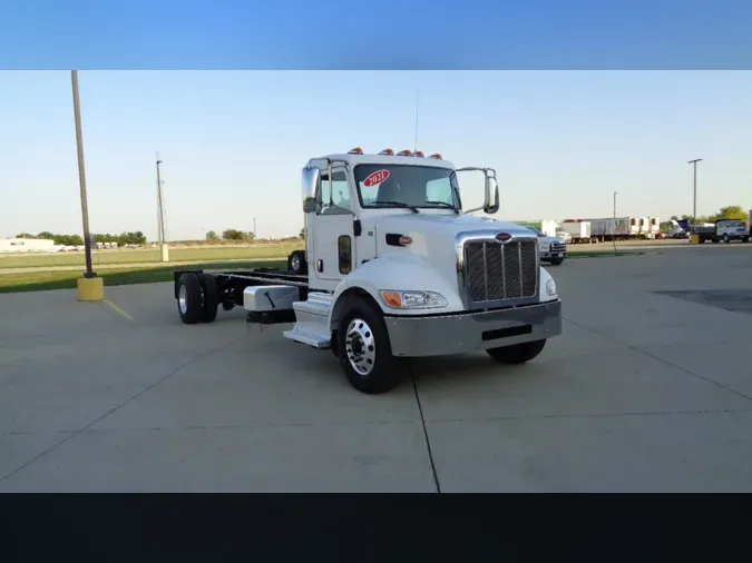 2021 Peterbilt 337