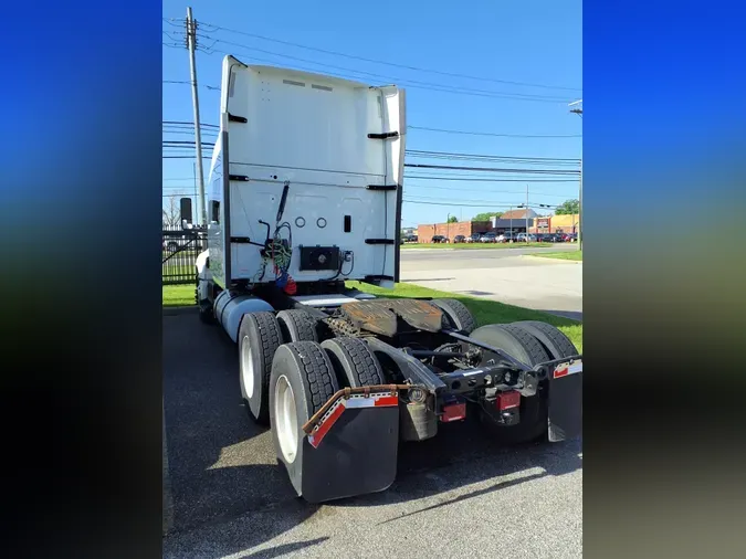2020 NAVISTAR INTERNATIONAL LT625 SLPR CAB