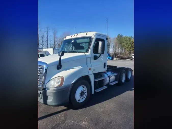 2015 FREIGHTLINER/MERCEDES CASCADIA 125