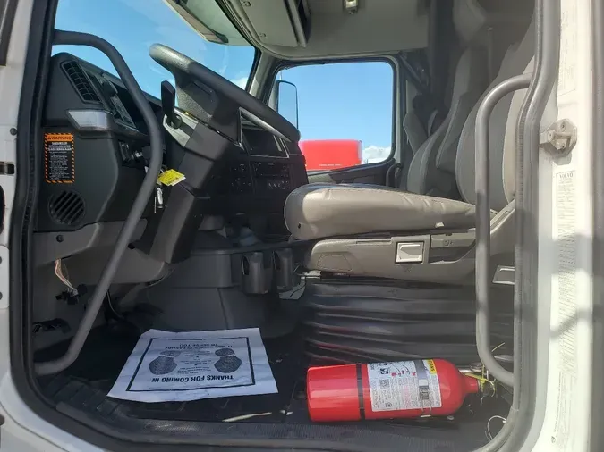 2020 VOLVO VNL760