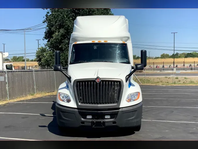 2021 INT LT625 6x4