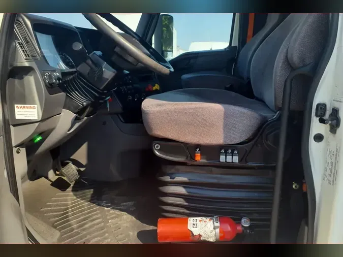 2020 NAVISTAR INTERNATIONAL LT625 SLPR CAB