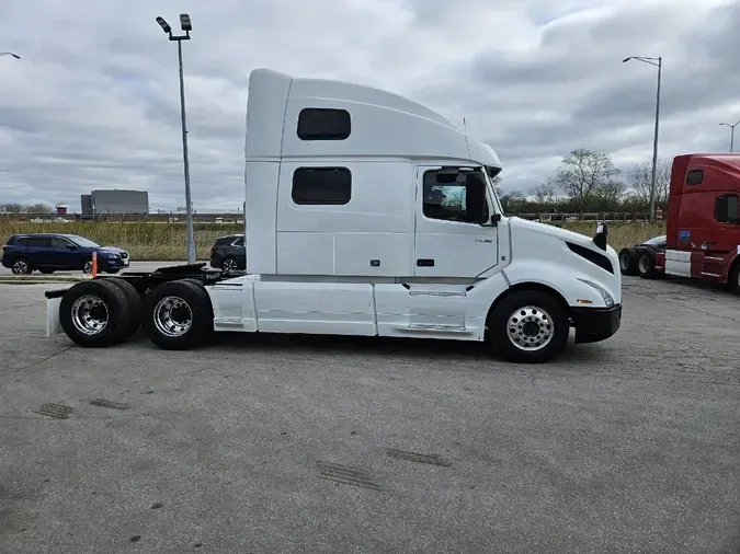 2022 VOLVO VNL64T860