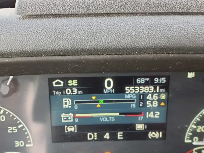 2020 VOLVO VNR64T-640