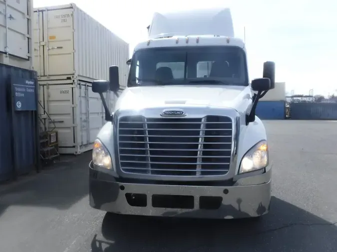 2018 FREIGHTLINER/MERCEDES CASCADIA 125