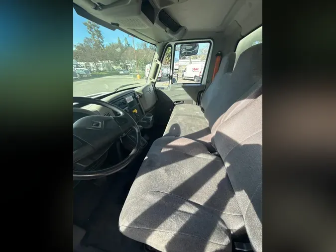 2019 NAVISTAR INTERNATIONAL 4300