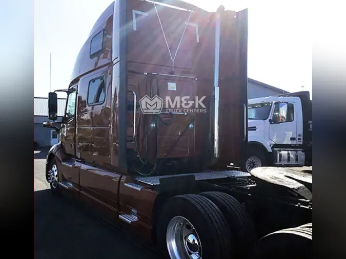 2022 VOLVO VNL64T860