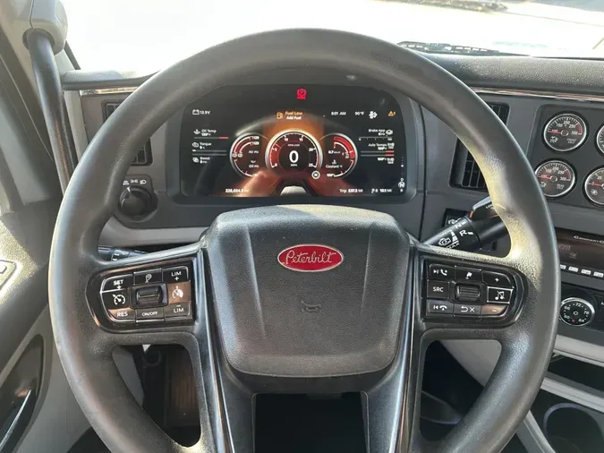 2022 Peterbilt 567