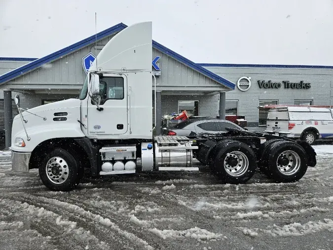 2018 MACK CXU613