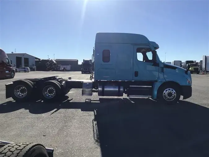 2022 FREIGHTLINER CASCADIA