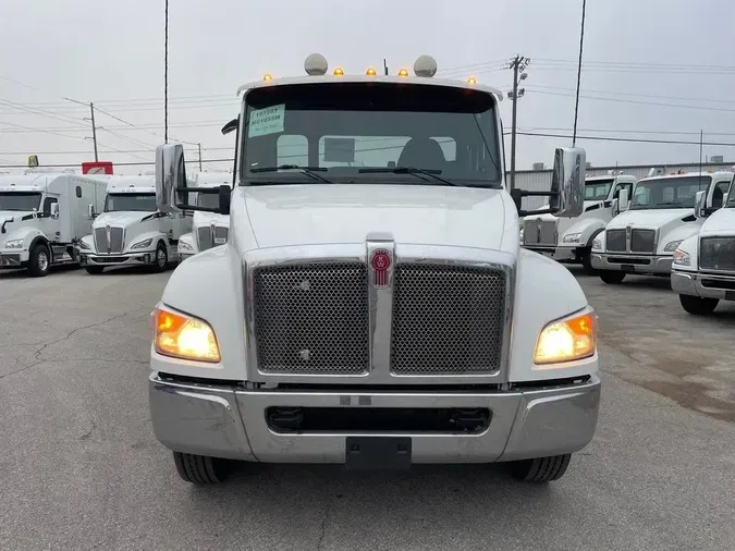 2025 Kenworth T280