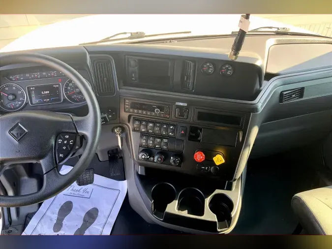 2023 INT LT625 6x4