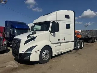 2019 VOLVO VNL64T760