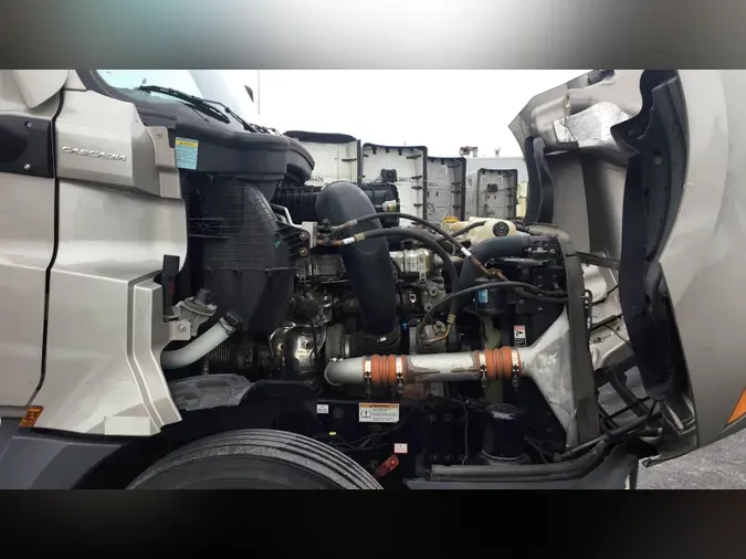 2022 Freightliner Cascadia 126d638f9d62f695a8b3bac93b2e7c0999b