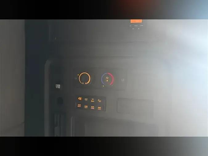 2020 FREIGHTLINER CA126