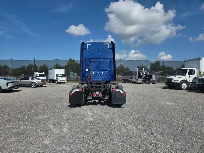 2020 FREIGHTLINER/MERCEDES CASCADIA 125d63bf0f9dc118bf10be63adb120ec835