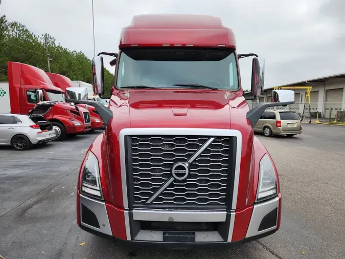 2022 VOLVO VNL64T760