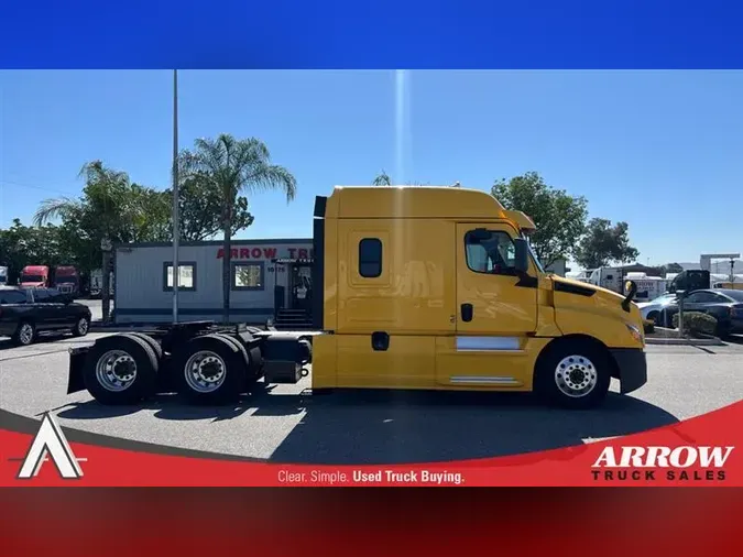 2020 FREIGHTLINER CA126