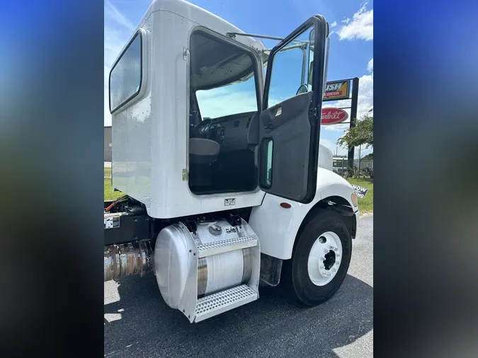 2018 Peterbilt 337