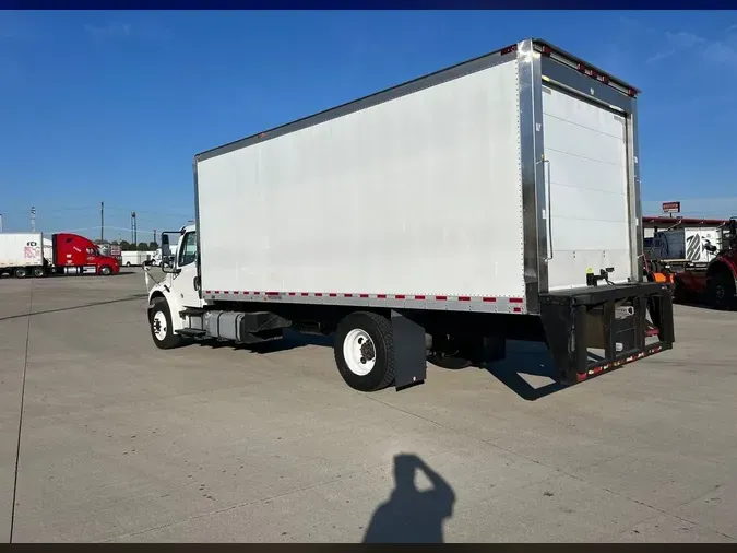 2017 Freightliner M2 106