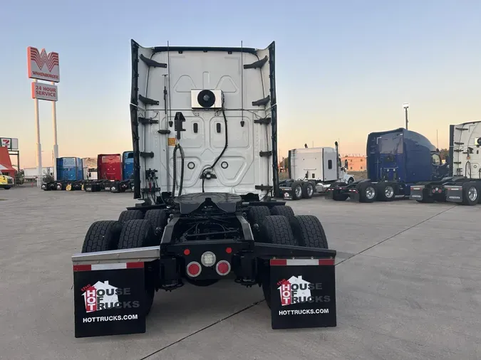 2021 Freightliner Cascadia