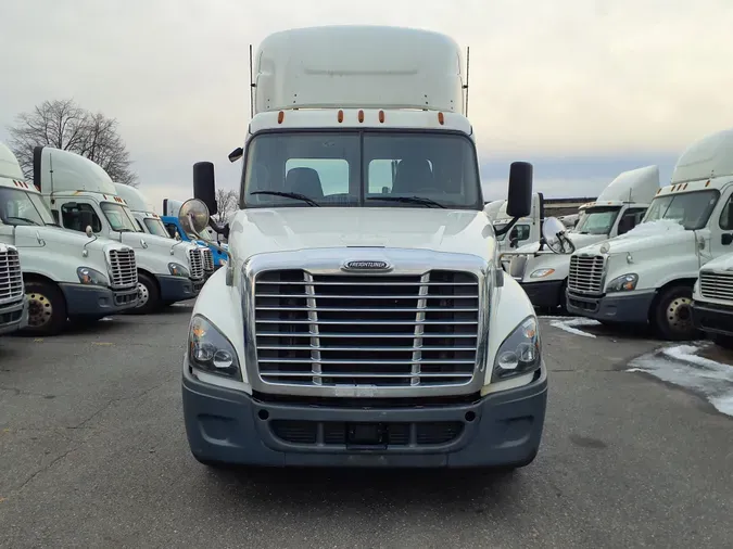 2019 FREIGHTLINER/MERCEDES CASCADIA 125