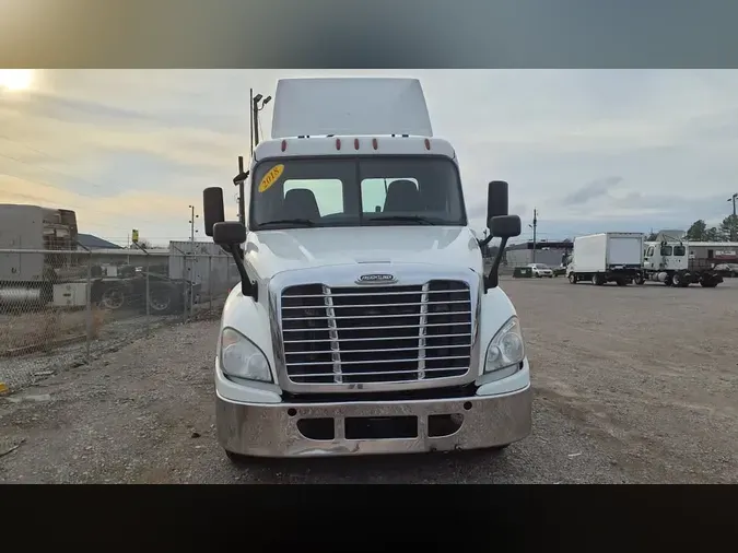 2018 FREIGHTLINER/MERCEDES CASCADIA 125