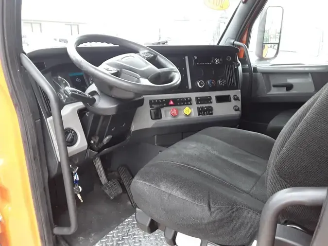 2019 FREIGHTLINER NEW CASCADIA PX12664