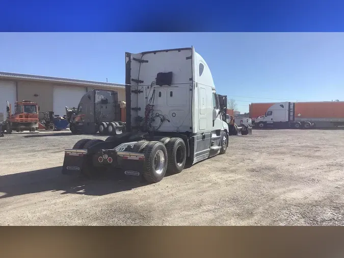 2022 Freightliner Cascadia 126d64b327483d3d95a72ad27e3e350d3f2