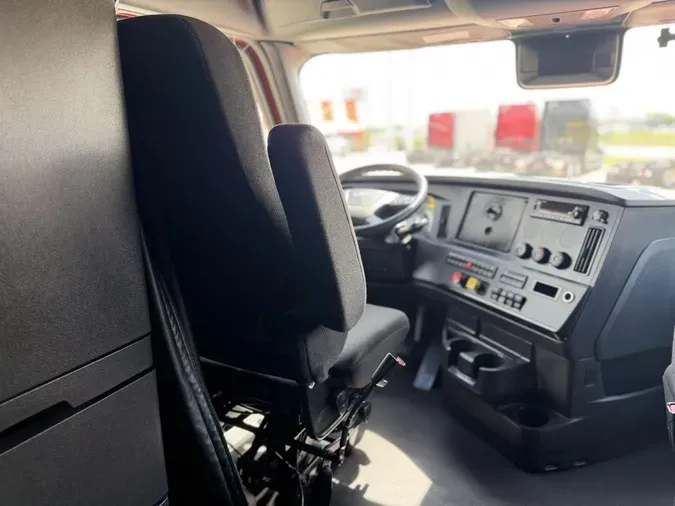 2023 Freightliner Cascadiad64be94bd173e328c01d4d4527276676