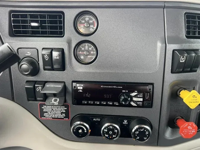 2020 Peterbilt 567