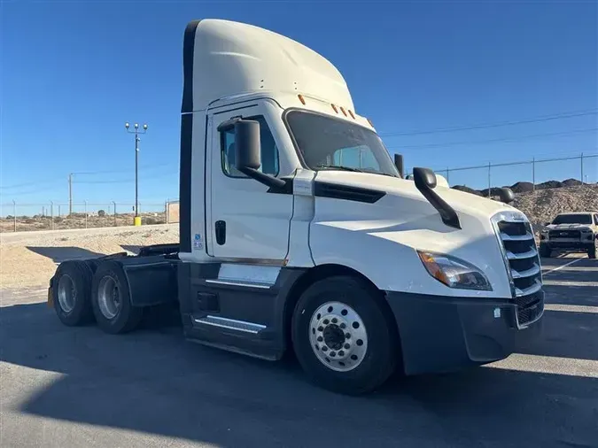 2021 FREIGHTLINER CA126d64e7020c57d0b59b0d09a7ab11fcfd1