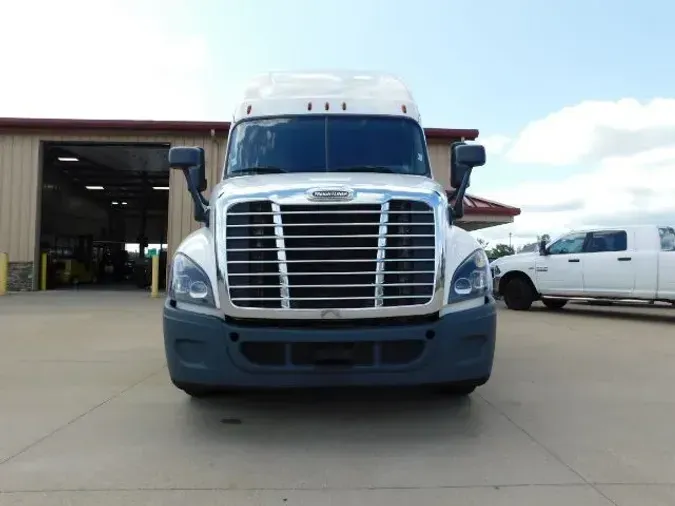 2019 Freightliner Cascadia 125