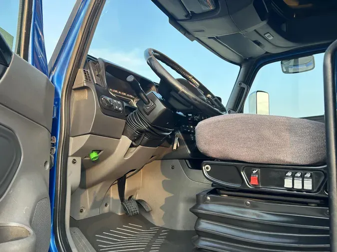2020 International LT625